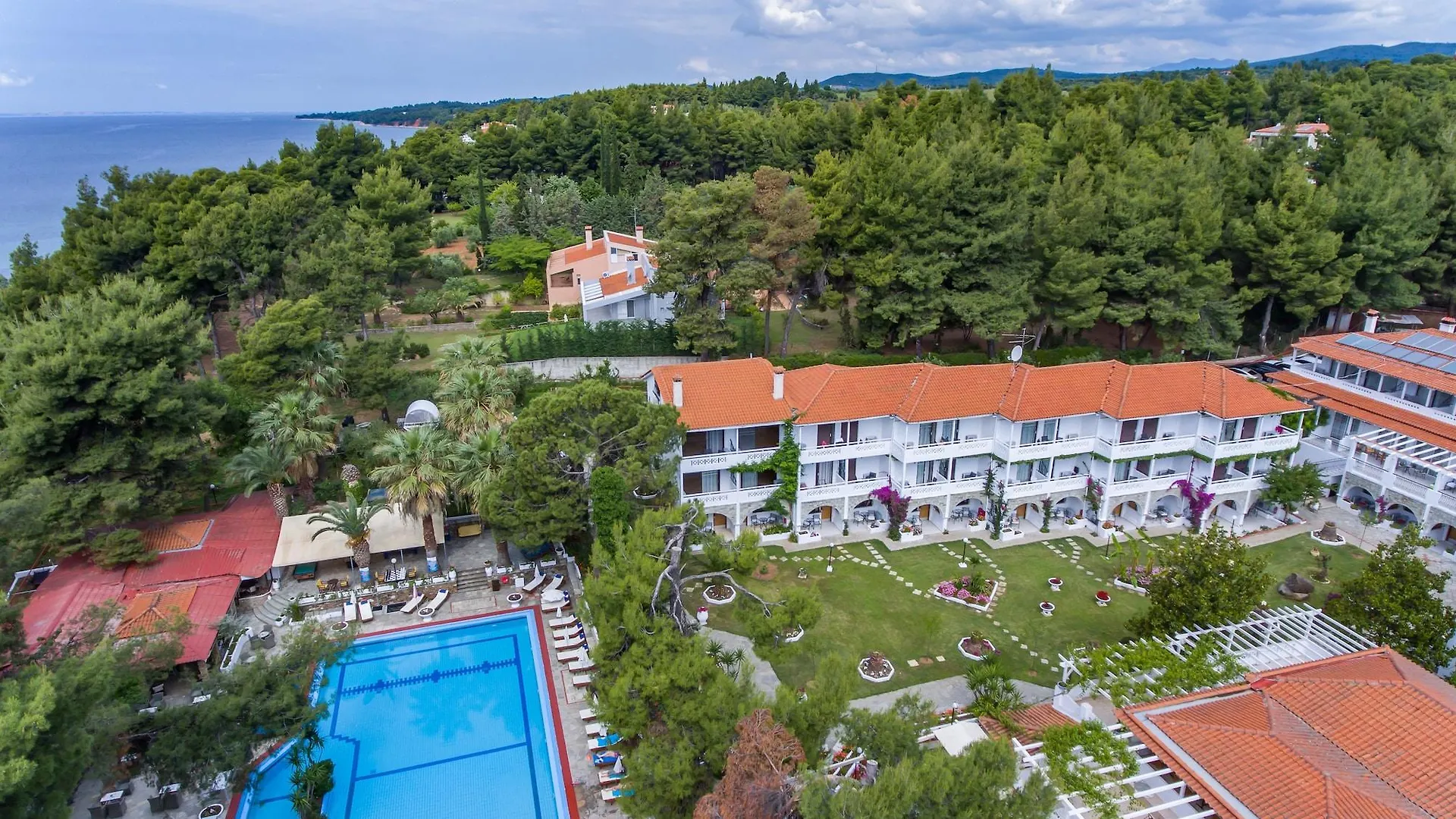 Porfi Beach Hotel Nikiti